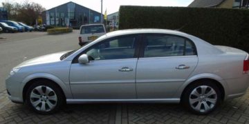 opel-vectra-1-9-cdti-executive-airco-leer-navi-km125600bj-08-18105426-4