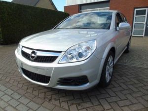 opel-vectra-1-9-cdti-executive-airco-leer-navi-km125600bj-08-18105426-3