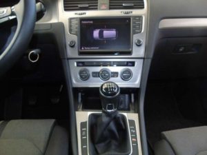 volkswagen-golf-1-6-tdi-highline-navi-xenon-bj-2014-lage-km-18297042-12